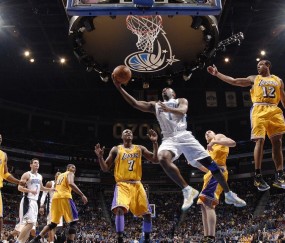 开云体育在线-锡安连续得分拉开差距，广东队封锁独行侠，跨领域竞技的启示