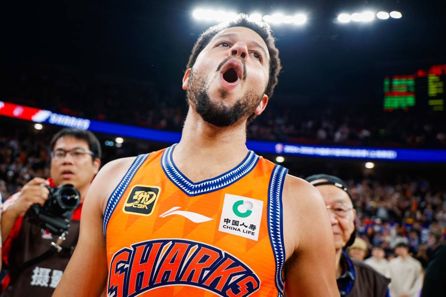 FNC绝杀SHR,Peanut三分雨点燃全场 FNC绝杀SHR,Peanut三分雨点燃全场