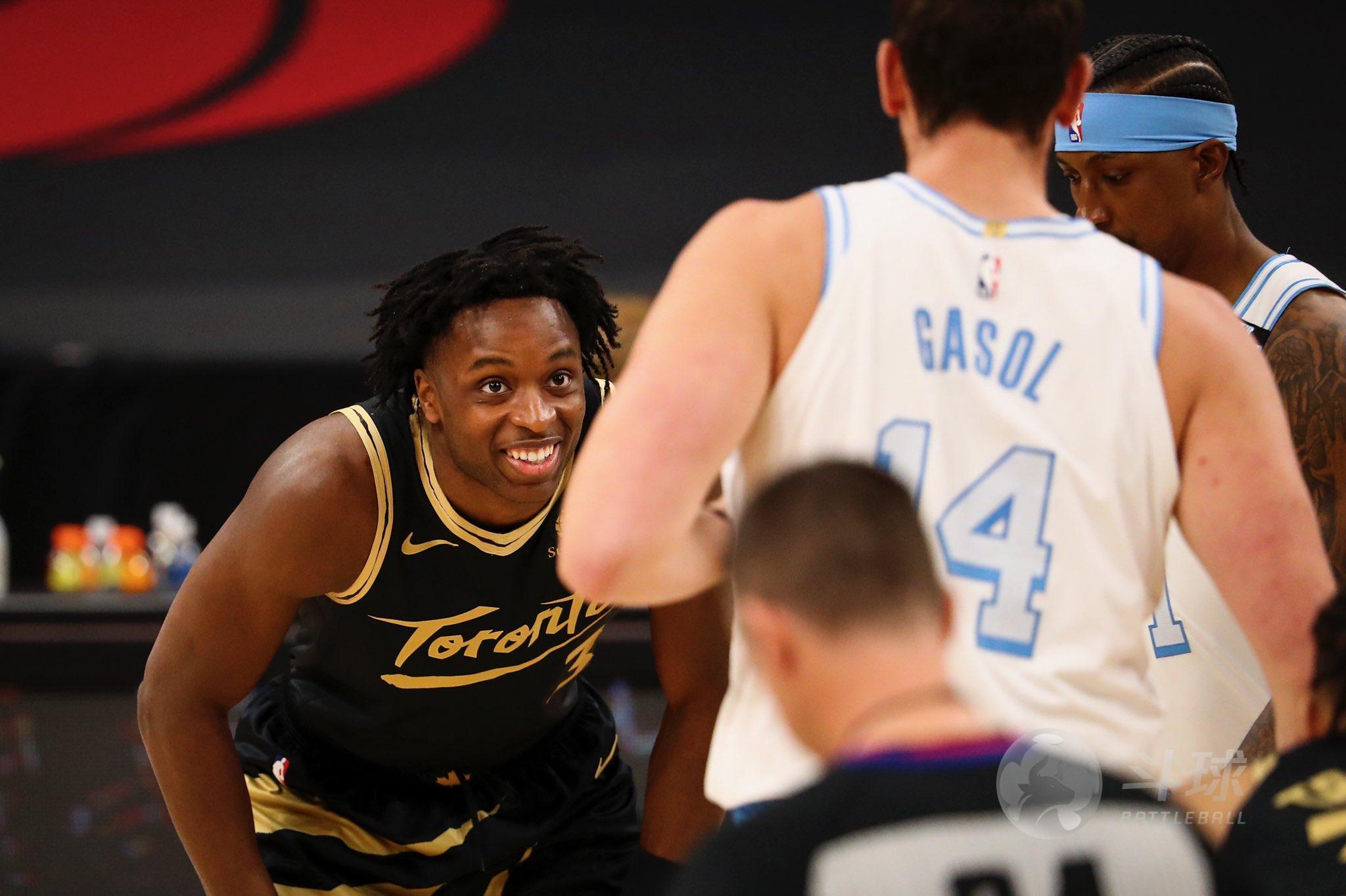 FNC绝杀SHR,Peanut三分雨点燃全场 FNC绝杀SHR,Peanut三分雨点燃全场