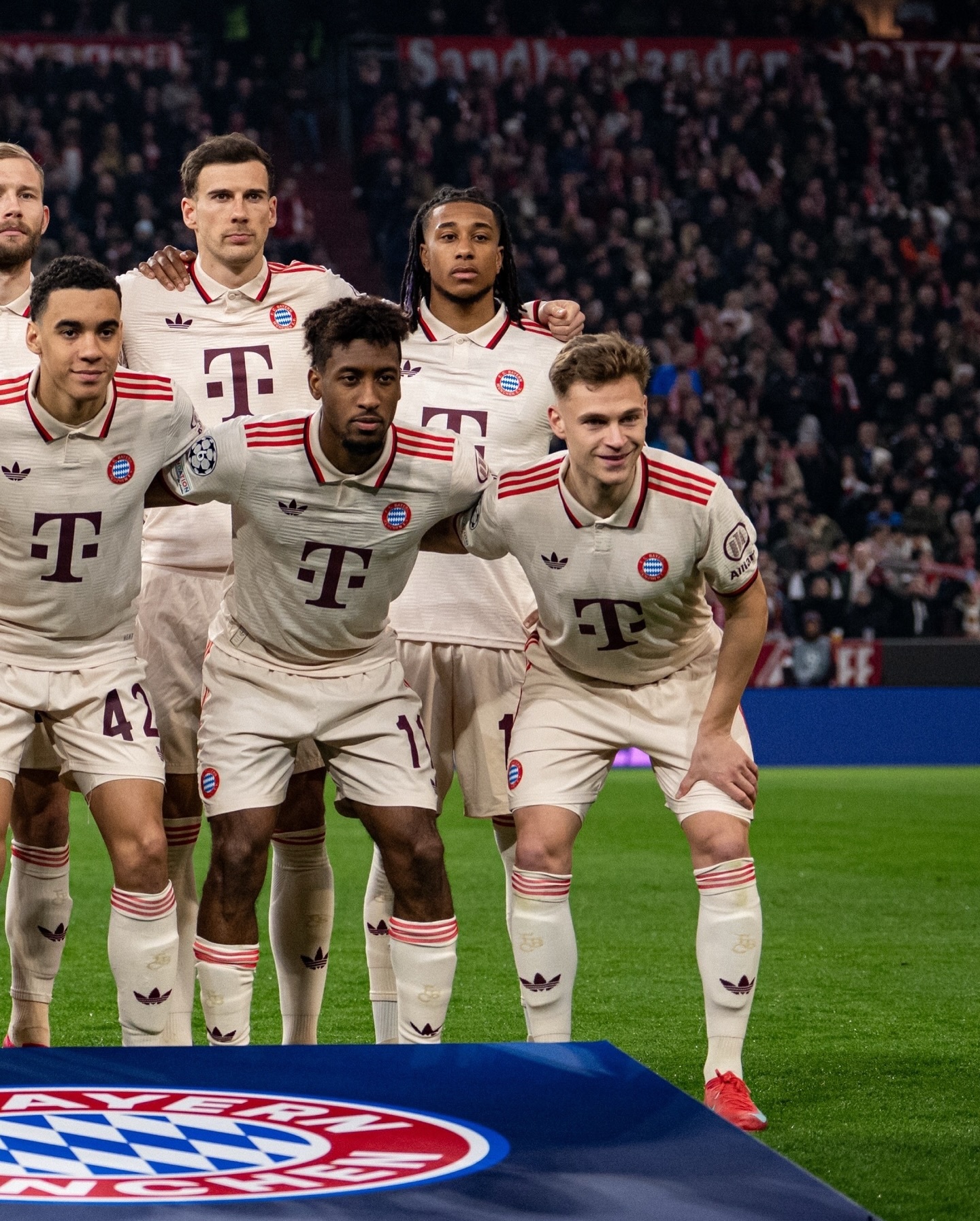 拜仁轻取塞维利亚,穆勒带队取胜 拜仁轻取塞维利亚,穆勒带队取胜