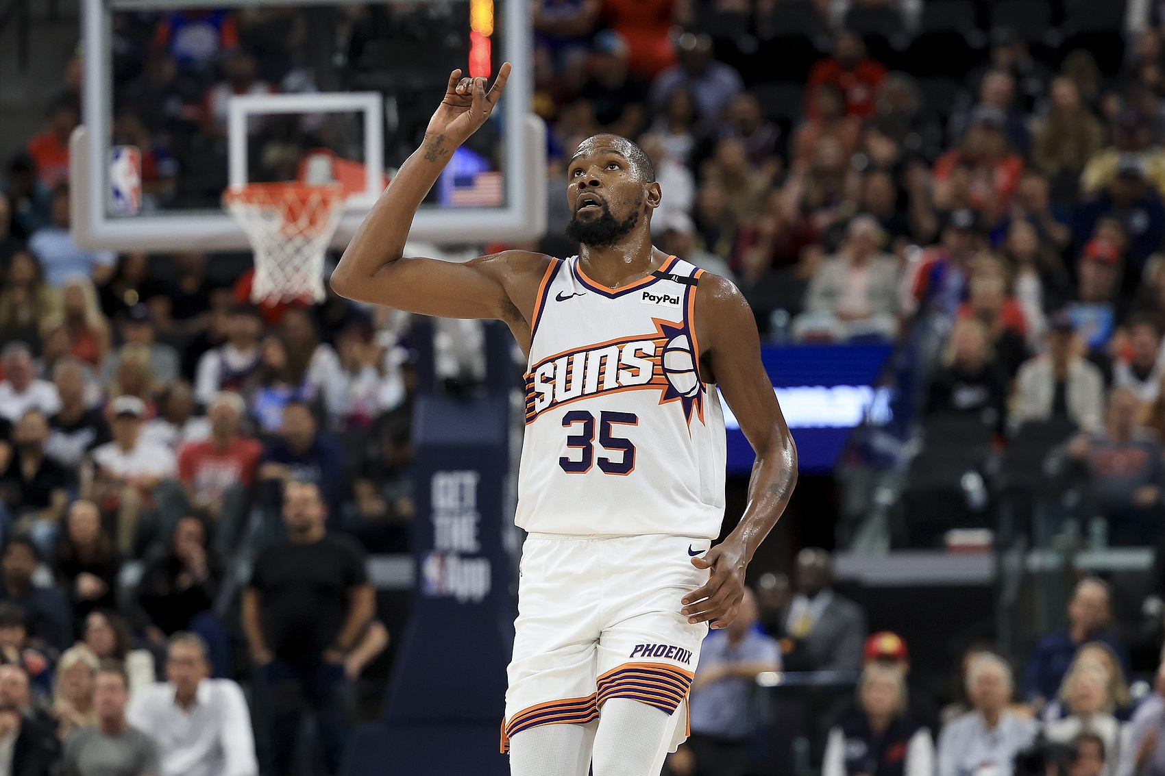 勇士险胜76人，杜兰特高光表现