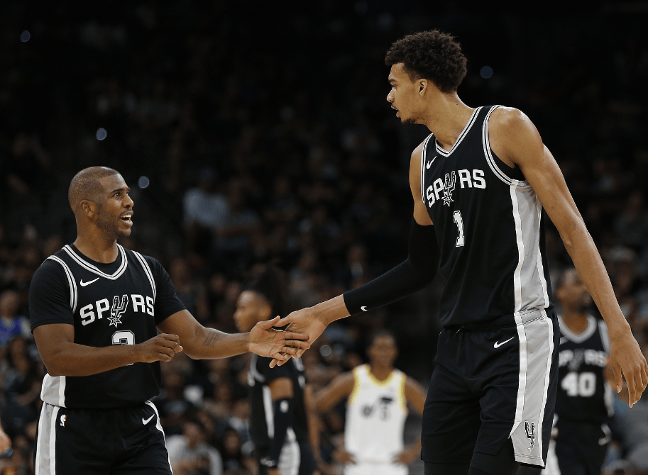 克里斯保罗破纪录场均助攻达到次