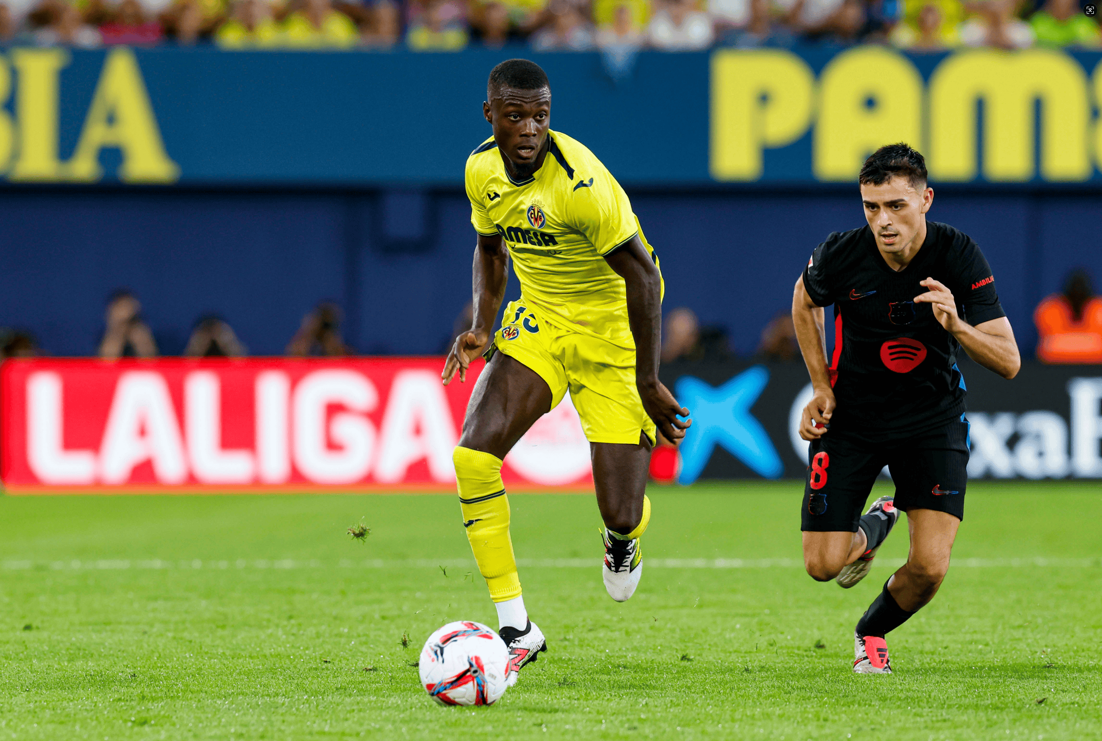 比利亚雷亚尔球员状态火爆，领先积分榜